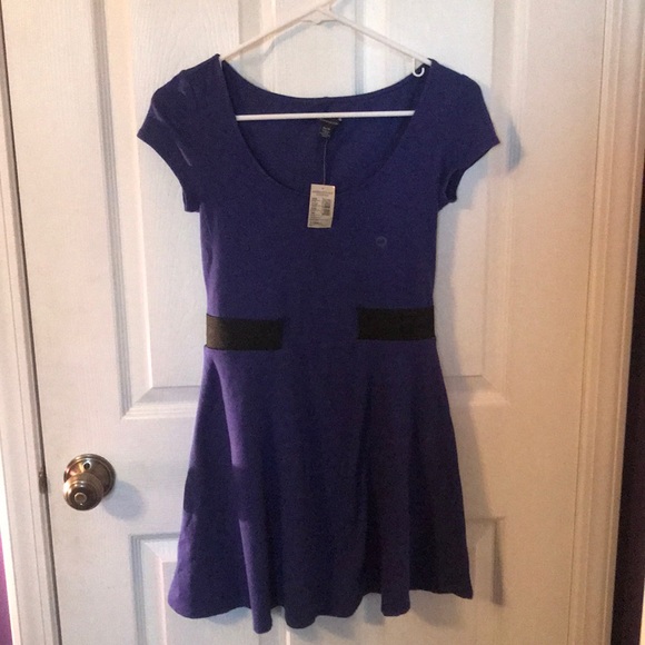 American Eagle open back dress, new with tags - Picture 1 of 2